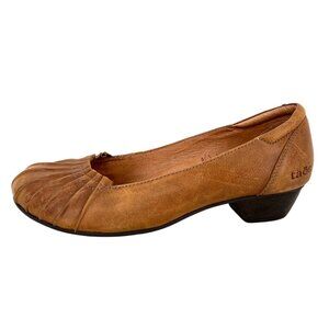 Taos Calypso Womens Brown Leather Pleated Comfort Heels Size 9